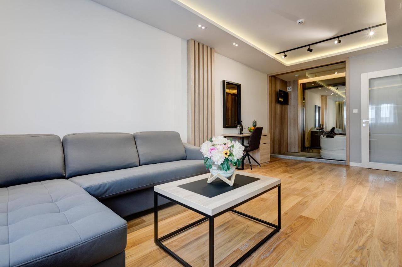 Apart Compliment Podgorica Ngoại thất bức ảnh
