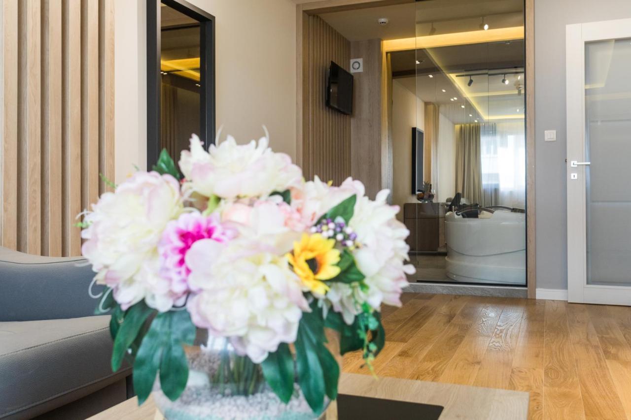 Apart Compliment Podgorica Ngoại thất bức ảnh