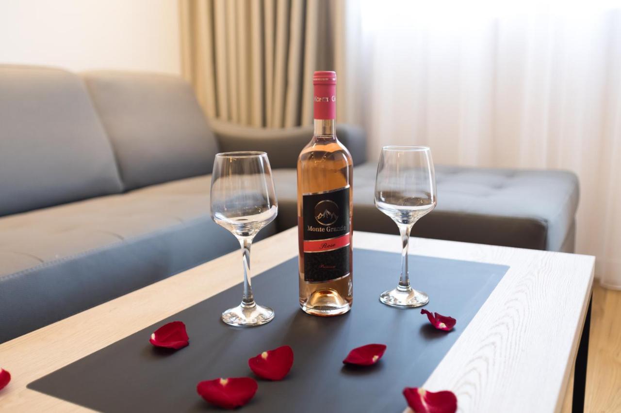 Apart Compliment Podgorica Ngoại thất bức ảnh